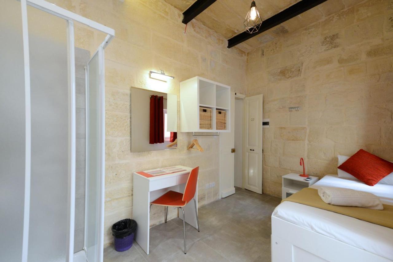 Private Rooms With Bathroom In Valletta Ngoại thất bức ảnh