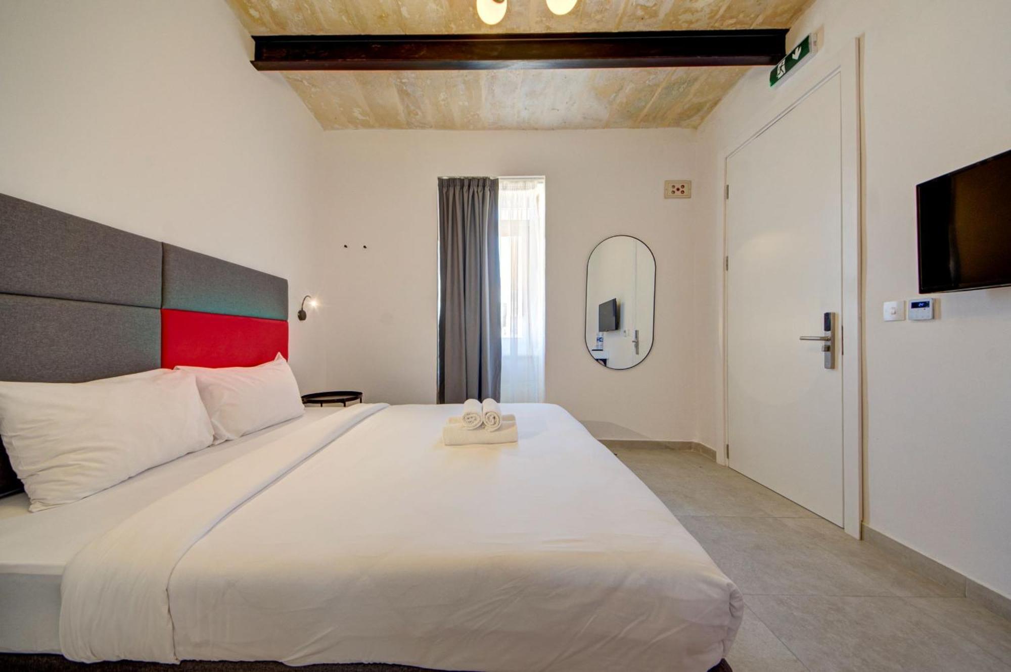 Private Rooms With Bathroom In Valletta Ngoại thất bức ảnh