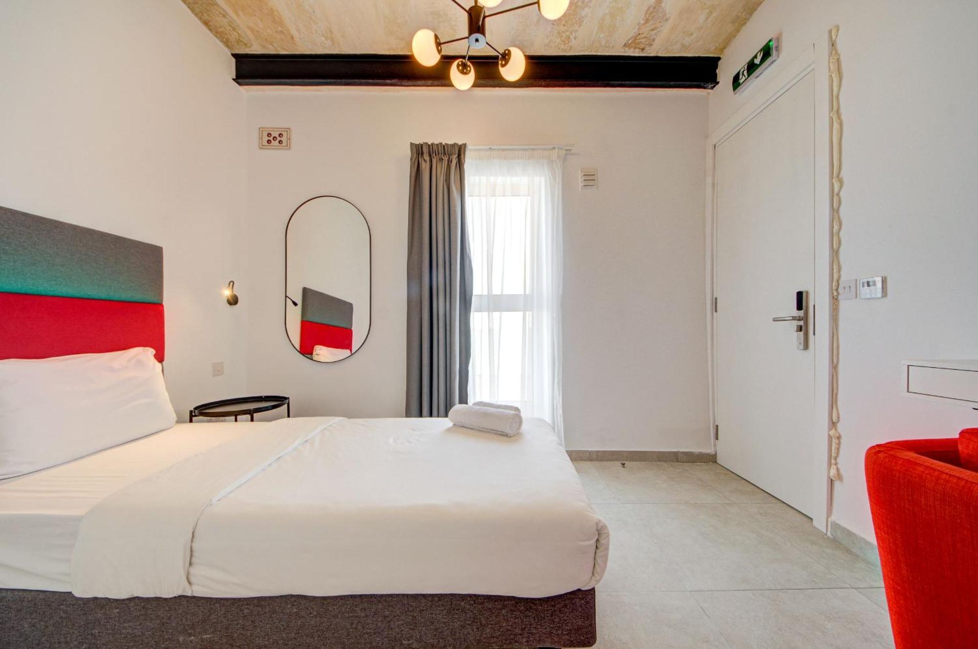 Private Rooms With Bathroom In Valletta Ngoại thất bức ảnh