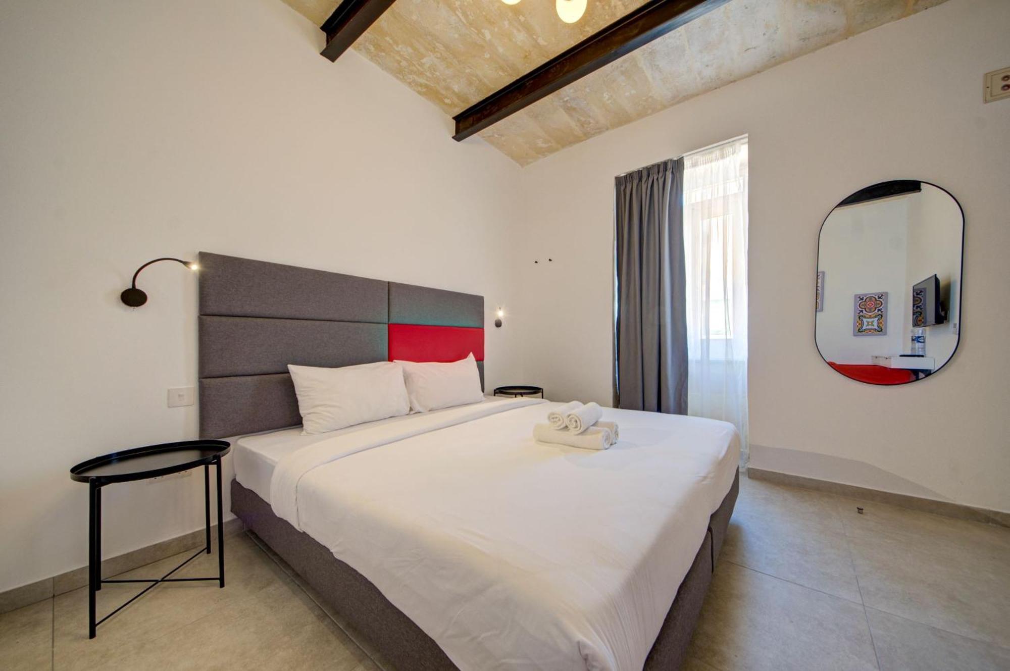 Private Rooms With Bathroom In Valletta Ngoại thất bức ảnh