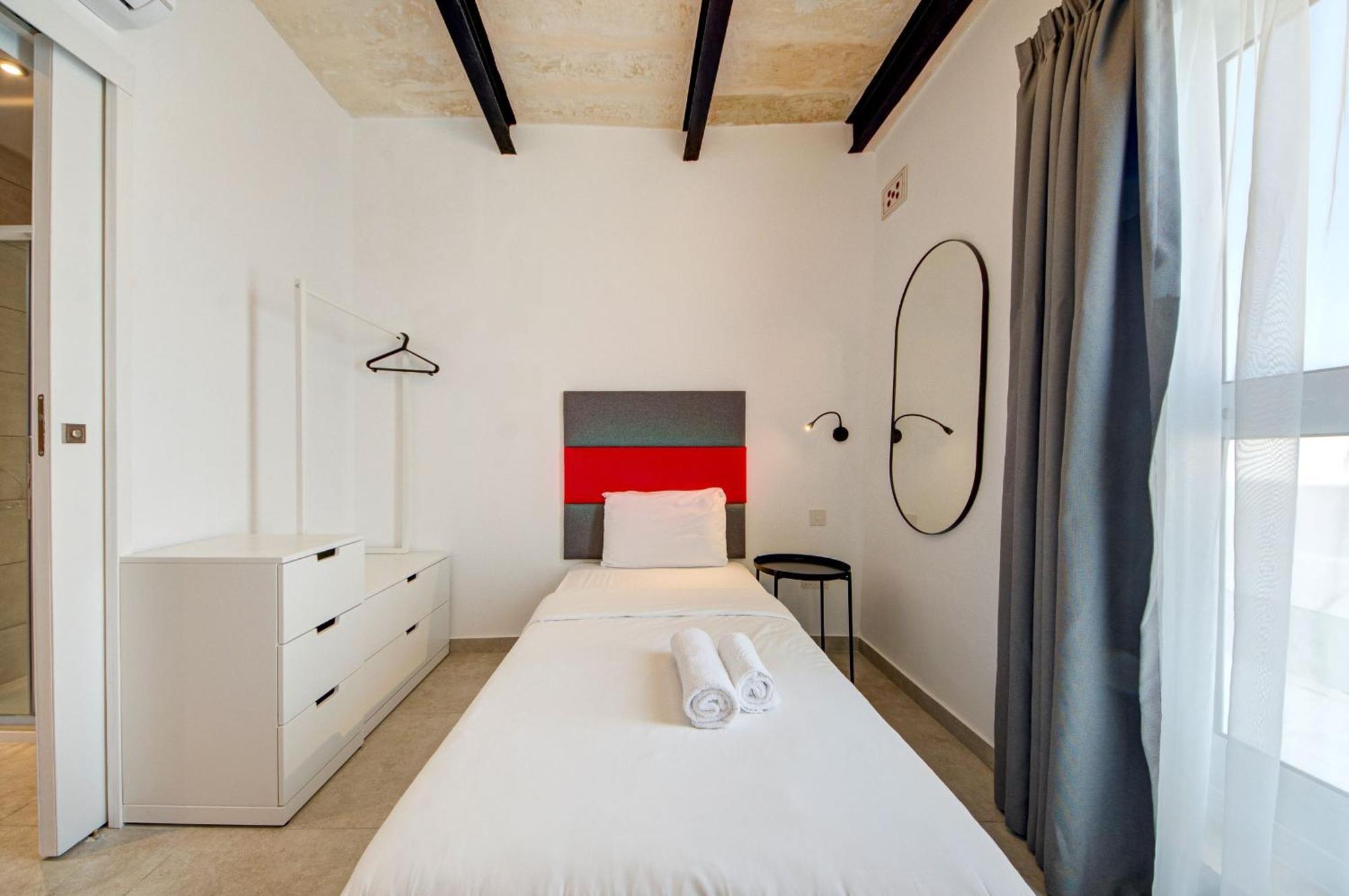 Private Rooms With Bathroom In Valletta Ngoại thất bức ảnh